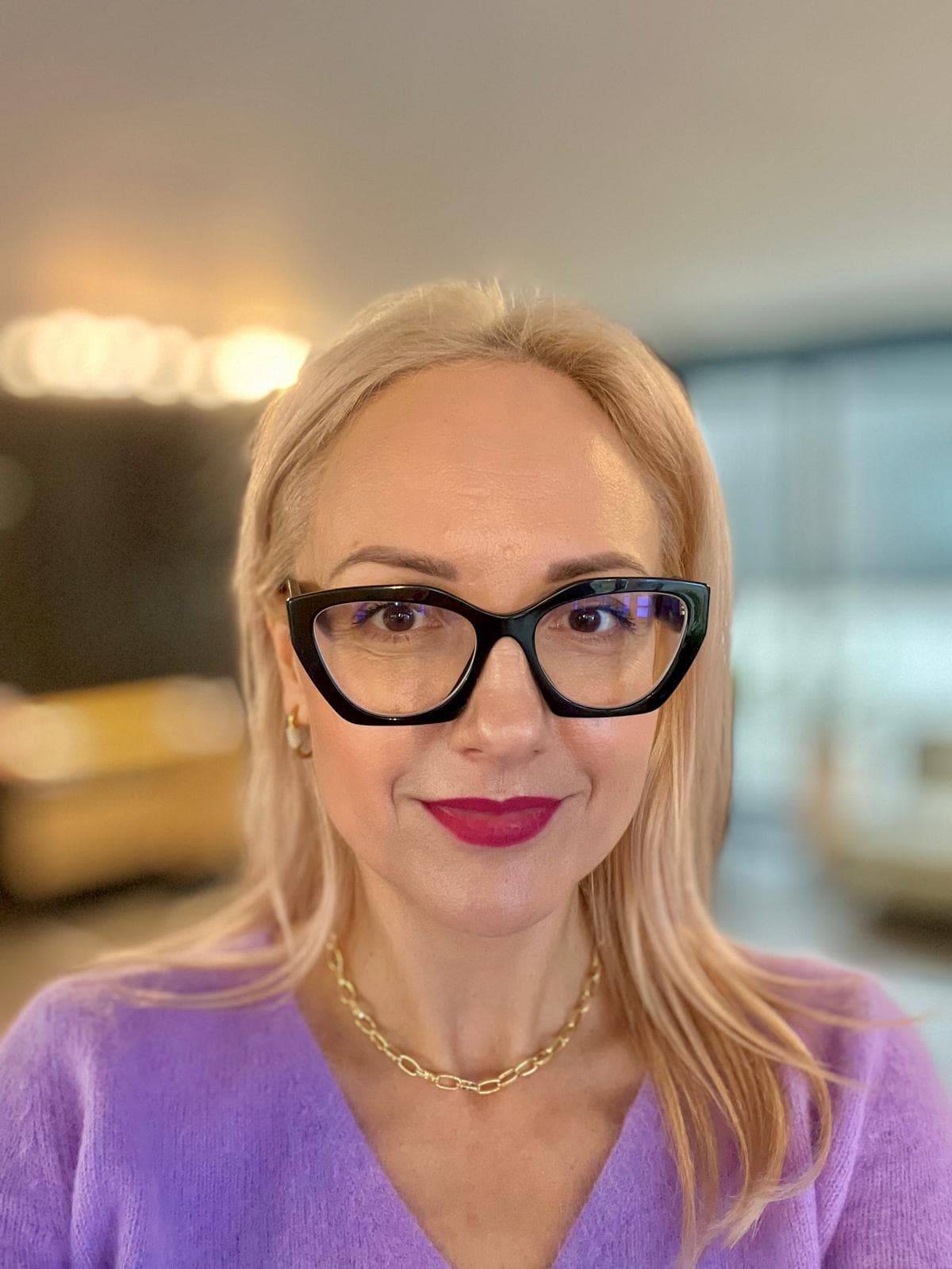 Carisma și energia personală: Oamenii te simt înainte să te audă